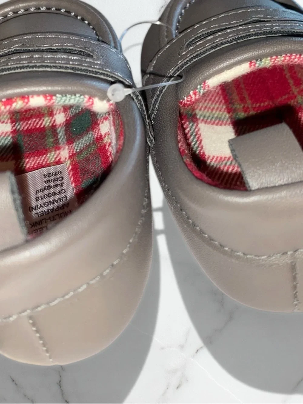 Tommy Bahama  Gray Slip-On loafers crib shoes Red Plaid